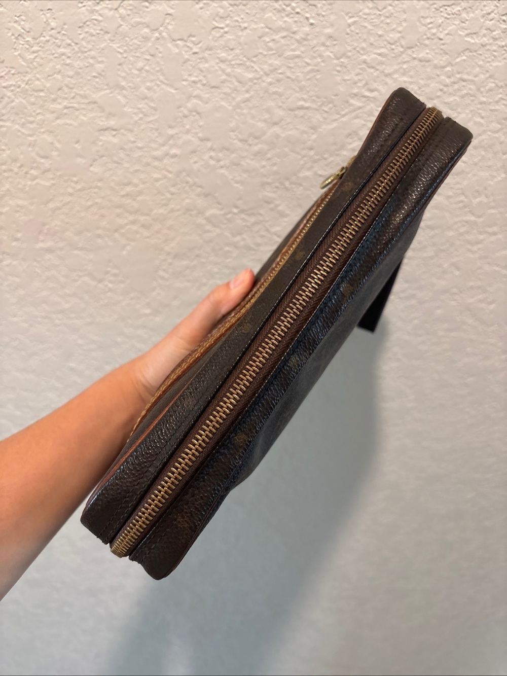 Louis Vuitton Marly Dragonne
Monogram Clutch Bag - Picture 8 of 14